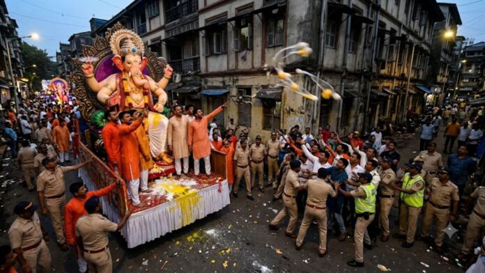 Eggs thrown at Ganpati procession in Mumbai Eggs thrown at Ganpati procession in Mumbai