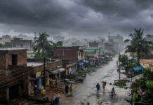 Heavy Rain Alert: दिल्ली से बिहार और पहाड़ों तक मौसम ने ली करवट, कई राज्यों में झमाझम बारिश के आसार Heavy Rain Alert