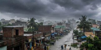 Heavy Rain Alert: दिल्ली से बिहार और पहाड़ों तक मौसम ने ली करवट, कई राज्यों में झमाझम बारिश के आसार Heavy Rain Alert