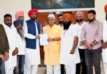 बॉर्डर जिलों अजनाला, पठानकोट, गुरदासपुर और अमृतसर में आई बाढ़ के पक्के हल के लिए धालीवाल ने उप राज्यपाल को सौंपा ज्ञापन Kuldeep Singh Dhaliwal