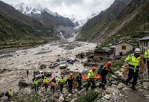 नेपाल में फिर मंडराया बाढ़ का खतरा, तिब्बत में बनी झील ओवरफ्लो, रेस्क्यू टीमों को भी हटना पड़ा पीछे Nepal Flood