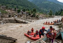 नेपाल में बाढ़ से हाहाकार! 288 भारतीय अब भी लापता, 21 को किया गया रेस्क्यू Nepal Flood 288 Indians missing 21 rescued MEA update