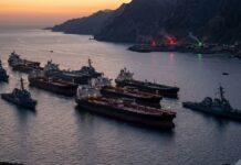 अमेरिका का नया दांव! ईरान की नाक के नीचे से होर्मुज पार कर रहे अमेरिकी जहाज Strait Of Hormuz