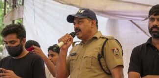 जंतर-मंतर पर इस्तीफा दिखाने वाले सिपाही शेर सिंह निलंबित, विभाग का बड़ा एक्शन Policeman Sher Singh dismissed Pithoragarh Jantar Mantar Gen Z protest