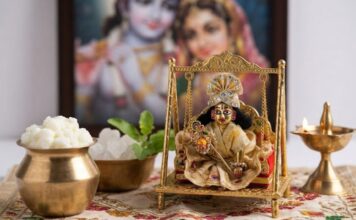 Janmashtami 2026: लड्डू गोपाल को लगाएं घर के बने शुद्ध माखन का भोग, दही से ऐसे करें झटपट तैयार Janmashtami 2026