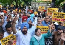 भाजपा सांसदों का सज्जन कुमार को श्रद्धांजलि देना सिख समुदाय के लिए बहुत दुखदायी है: आम आदमी पार्टी Paying tribute to Sajjan Kumar is deeply painful for the Sikh community: Aam Aadmi Party