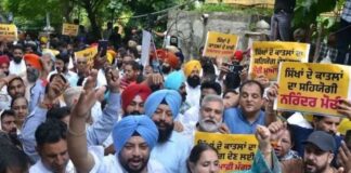 भाजपा सांसदों का सज्जन कुमार को श्रद्धांजलि देना सिख समुदाय के लिए बहुत दुखदायी है: आम आदमी पार्टी Paying tribute to Sajjan Kumar is deeply painful for the Sikh community: Aam Aadmi Party