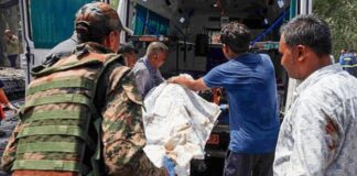 केरल के त्रिशूर में राष्ट्रीय राजमार्ग-66 पर खड़ी लॉरी से कार की जोरदार टक्कर, 8 लोगों की मौत Kerala Road Accident