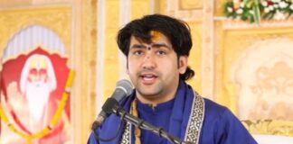दुर्गा पूजा पंडालों में नॉन-वेज खाने पर भड़के कथावाचक धीरेंद्र शास्त्री, बोले- ‘हमको नहीं पसंद’ Dhirendra Shastri