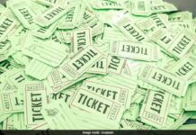 लंच ब्रेक के दौरान लॉटरी में जीते 19 करोड़, फिर भी काम पर लौटी महिला US Woman Lottery