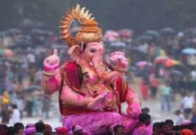 Ganesh Visarjan 2026: बप्पा को कब दें विदाई, जानें विसर्जन की तारीख और शुभ समय Ganesh Visarjan 2026