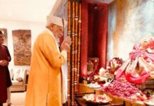 PM मोदी की आध्यात्मिक यात्रा में मां दुर्गा और महादेव का खास स्थान, जानें उनकी धार्मिक आस्था Narendra Modi