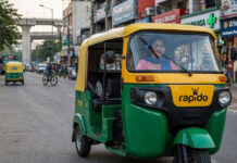 आईटी की नौकरी छोड़ चलाने लगी ऑटो, बेंगलुरु की इस महिला की कहानी कर देगी इमोशनल