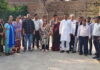 चरथावल में बीईओ अमरवीर सिंह के समर्थन में उतरे शिक्षक संगठन, निष्पक्ष जांच की उठाई मांग