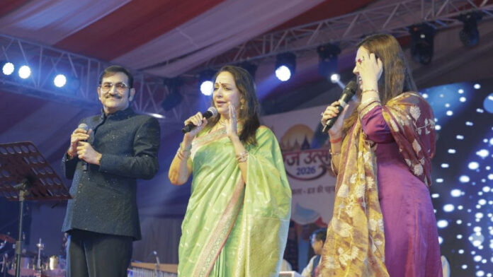 सुदेश भोसले की मिमिक्री और सदाबहार गीतों ने बांधा समां