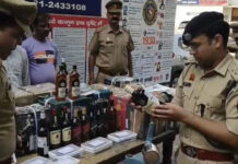 ब्रांडेड बोतलों में सस्ती शराब भरकर बेचने वाले 7 गिरफ्तार, मुज़फ़्फ़रनगर में कोतवाली नगर पुलिस और एसओजी की कार्रवाई