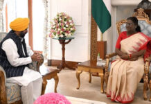 चंडीगढ़ पहुंची राष्ट्रपति द्रौपदी मुर्मू , सीएम मान ने किया स्वागत, कई अहम मुद्दों पर हुआ विचार विमर्श