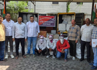 दो टाटा ऐस में भरकर दिल्ली पहुंच रही थी पटाखों की खेप, अलीपुर के गोदाम से भी निकला 751 किलो माल