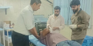 एंबुलेंस का इंतजार किए बिना ट्रैफिक पुलिसकर्मियों ने दिखाई तत्परता, समय पर इलाज दिलाकर पेश की मानवता की मिसाल