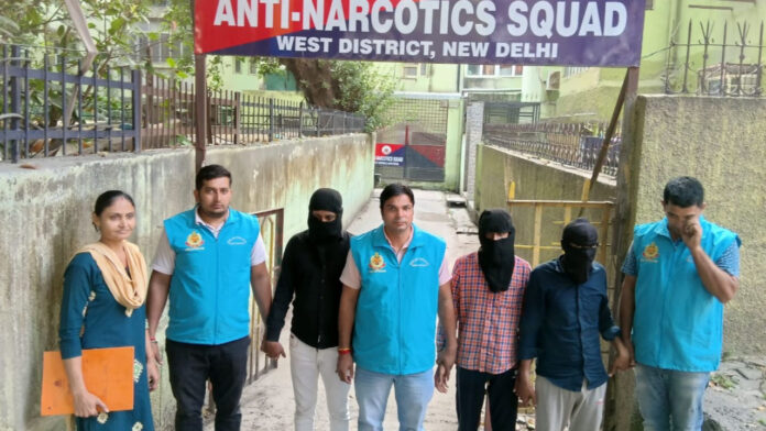 नशे के सौदागरों पर वेस्ट जिला पुलिस का बड़ा प्रहार, अंतरराज्यीय गांजा तस्करी गिरोह का भंडाफोड़