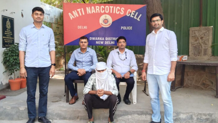 द्वारका पुलिस का ‘नशे के सौदागरों’ पर प्रहार, 30 लाख की हेरोइन के साथ 22 वर्षीय युवक गिरफ्तार