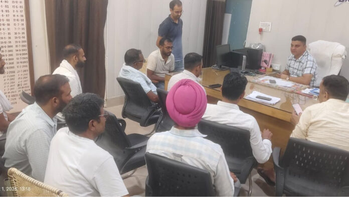 दो हजार से अधिक बकाया वाले उपभोक्ताओं के मीटर काटे जाएंगे, एसडीओ सुनील कंबोज का निर्देश