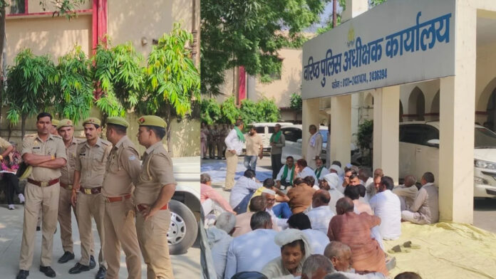 रोहन राठी हत्याकांड में किसानों का हल्लाबोल, पांच घंटे तक एसएसपी कार्यालय पर धरना