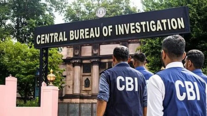 25 साल तक कानून की आंखों में धूल झोंकता रहा चारा घोटाले का आरोपी, सीबीआई ने लखनऊ स्टेशन पर दबोचा