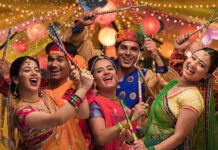 सिर्फ डांस नहीं, मां अंबे की आराधना है गरबा, जानें मटके और तालियों के पीछे का रहस्य
