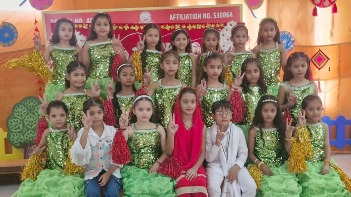 पीढ़ियों के प्रेम और सम्मान का उत्सव बना डी.ए.वी. रतिया का ग्रैंड पेरेंट्स डे