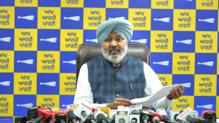 अकाली नेता बिक्रम सिंह मजीठिया ने चिट्टा बेचकर और पंजाब की जवानी को बर्बाद करके ₹736.96 करोड़ कमाए: हरपाल सिंह चीमा