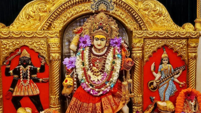 माँ सिद्धिदात्री की आराधना के साथ संपन्न हुआ शारदीय नवरात्र, झंडेवाला देवी मंदिर में उमड़े श्रद्धालु