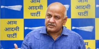 आप नेताओं और कार्यकर्ताओं ने "वोट चोर, कुर्सी छोड़" के नारे लगाए, सीईसी ज्ञानेश कुमार के इस्तीफे की मांग की