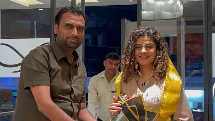 बॉलीवुड सिंगर पलक मुच्छल के मंच पर नहीं पहुंचने से भड़के प्रशंसक, अग्रसेन जयंती महोत्सव में हंगामा