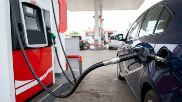 Petrol Diesel Price Today: कच्चे तेल ने छुआ 110 डॉलर का आंकड़ा, क्या आपकी जेब पर पड़ेगा असर? चेक करें लेटेस्ट प्राइस