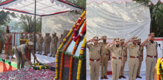 मथुरा: पुलिस स्मृति दिवस पर शहीदों को किया नमन
