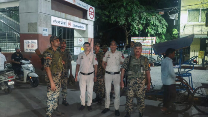 रात के अंधेरे में खाकी का पहरा, अपराधियों की हर चाल पर पुलिस का शिकंजा