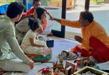 सात समंदर पार भी परंपराओं से जुड़ी हैं प्रियंका चोपड़ा, निक और बेटी मालती संग किया हवन और कन्या पूजन