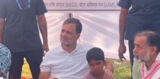वोटर लिस्ट से नाम कटने की शिकायतों के बीच त्रिलोकपुरी पहुंचे राहुल गांधी