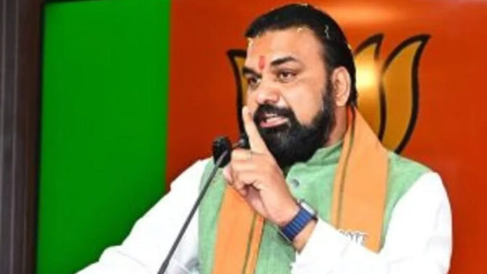 बिहार में बाढ़ का कहर, 20 जिले डूबे, गंगा-गंडक उफान पर CM बोले- अगले 48 घंटे भारी, एयरफोर्स उतरेगी
