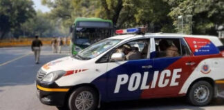 दिल्ली के कई स्कूलों को बम से उड़ाने की धमकी, मचा हड़कंप, बच्चों की सुरक्षा के लिए तलाशी अभियान जारी