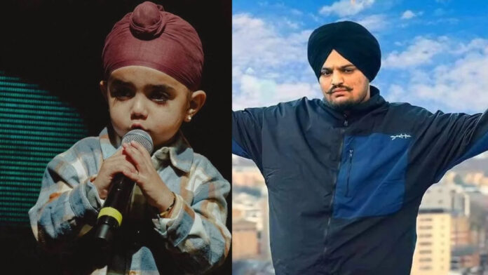2 साल के छोटे 'सिद्धू मूसेवाला ' ने स्टेज पर गुनगुनाया भाई का गाना, आवाज सुन नम हुईं फैंस की आंखें