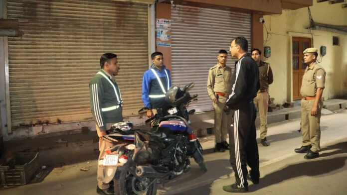 एसएसपी ने आधी रात को परखी पुलिस की मुस्तैदी, रात्रि गश्त में लापरवाही पर सख्त चेतावनी