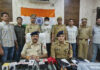 गोलीबारी के बीच पुलिस की बड़ी कार्रवाई, चोरी के गहनों के साथ दो आरोपी गिरफ्तार