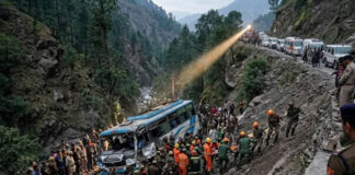 जम्मू-कश्मीर, उधमपुर में बस खाई में पलटी, 2 लोगों की मौत,15 जख्मी