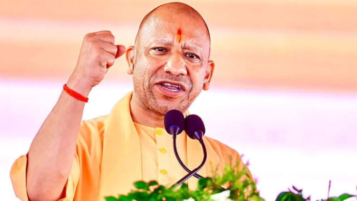 सीएम योगी ने मां कूष्मांडा की आराधना के साथ दिया नारी सशक्तीकरण का संदेश