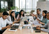 Gen Z Employees: सीनियर्स की इन आदतों ने बढ़ाई युवाओं की परेशानी, Reddit पर छिड़ी चर्चा